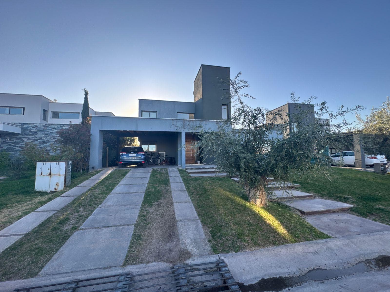 COCUCCI INMOBILIARIA VENDE excelente casa en Lujan de Cuyo - 1