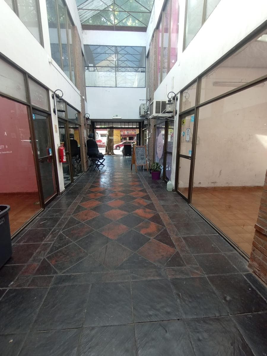 Local en venta - 3 Ambientes - La Paternal - 1