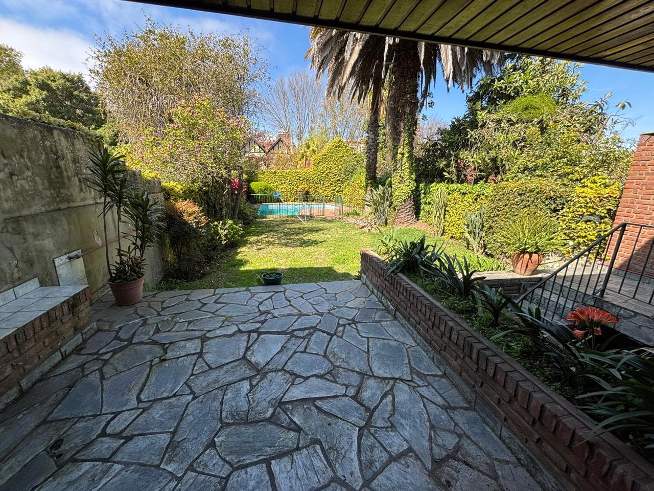 Chalet 4 ambientes jardín piscina. Martínez. - 1