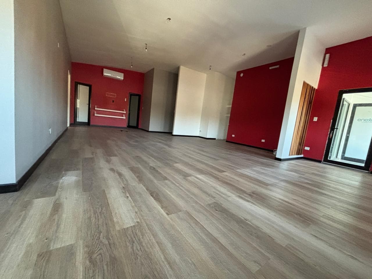 Oficina en alquiler en Ing Maschwitz sobre Colectora Este y casi Ruta 26 - 2