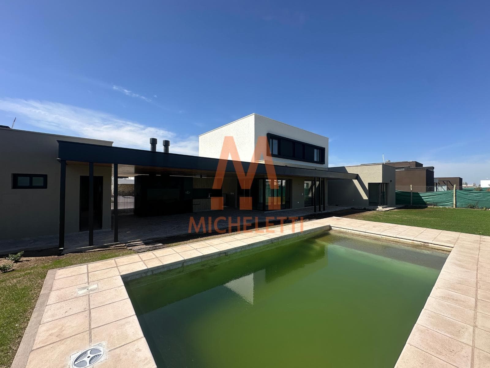 Casa en venta en barrio Gran Boedo, Luján de Cuyo, Mendoza - 1