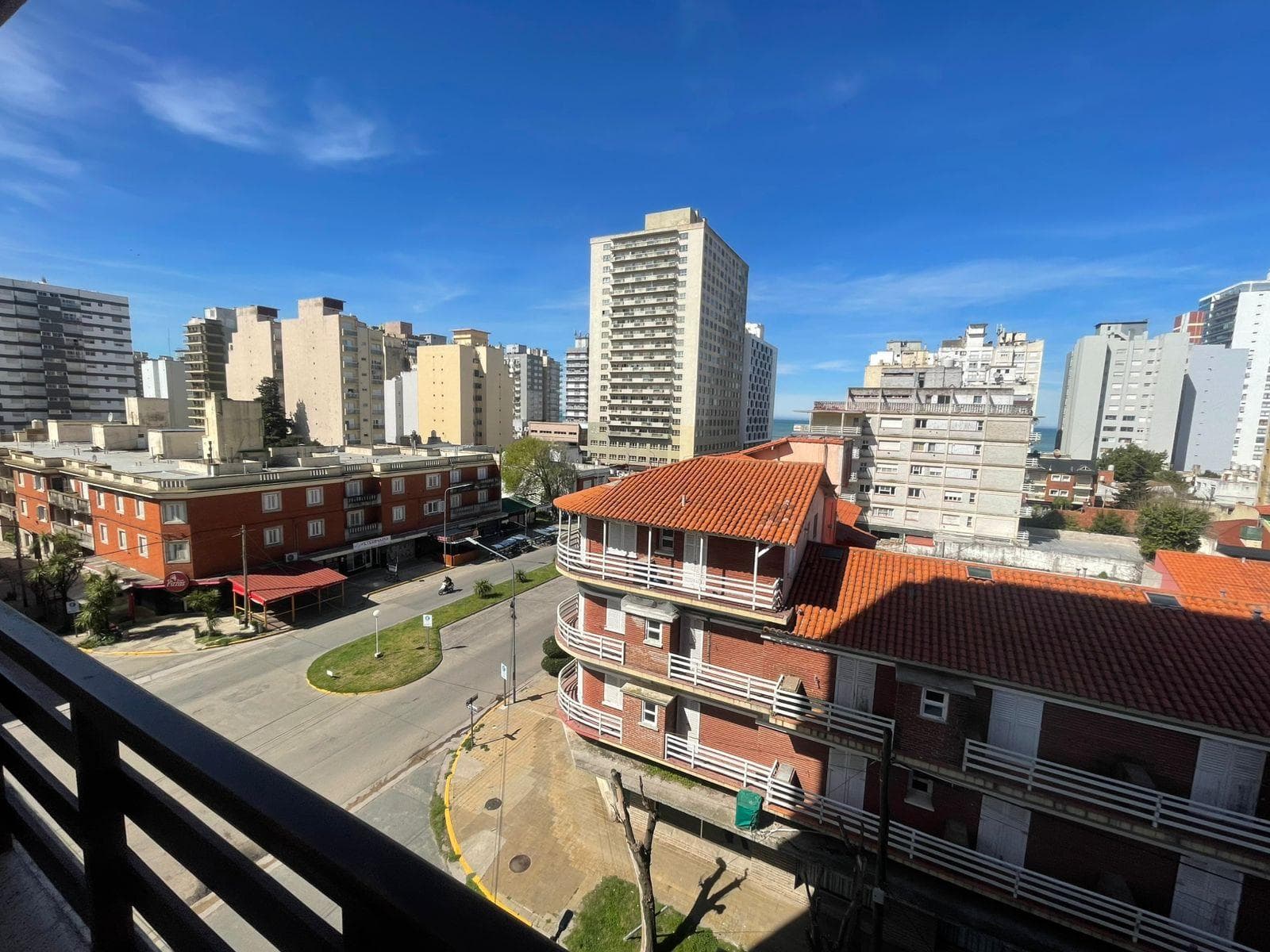 Edif. Metro piso 5 - Monoambiente - Miramar - 1