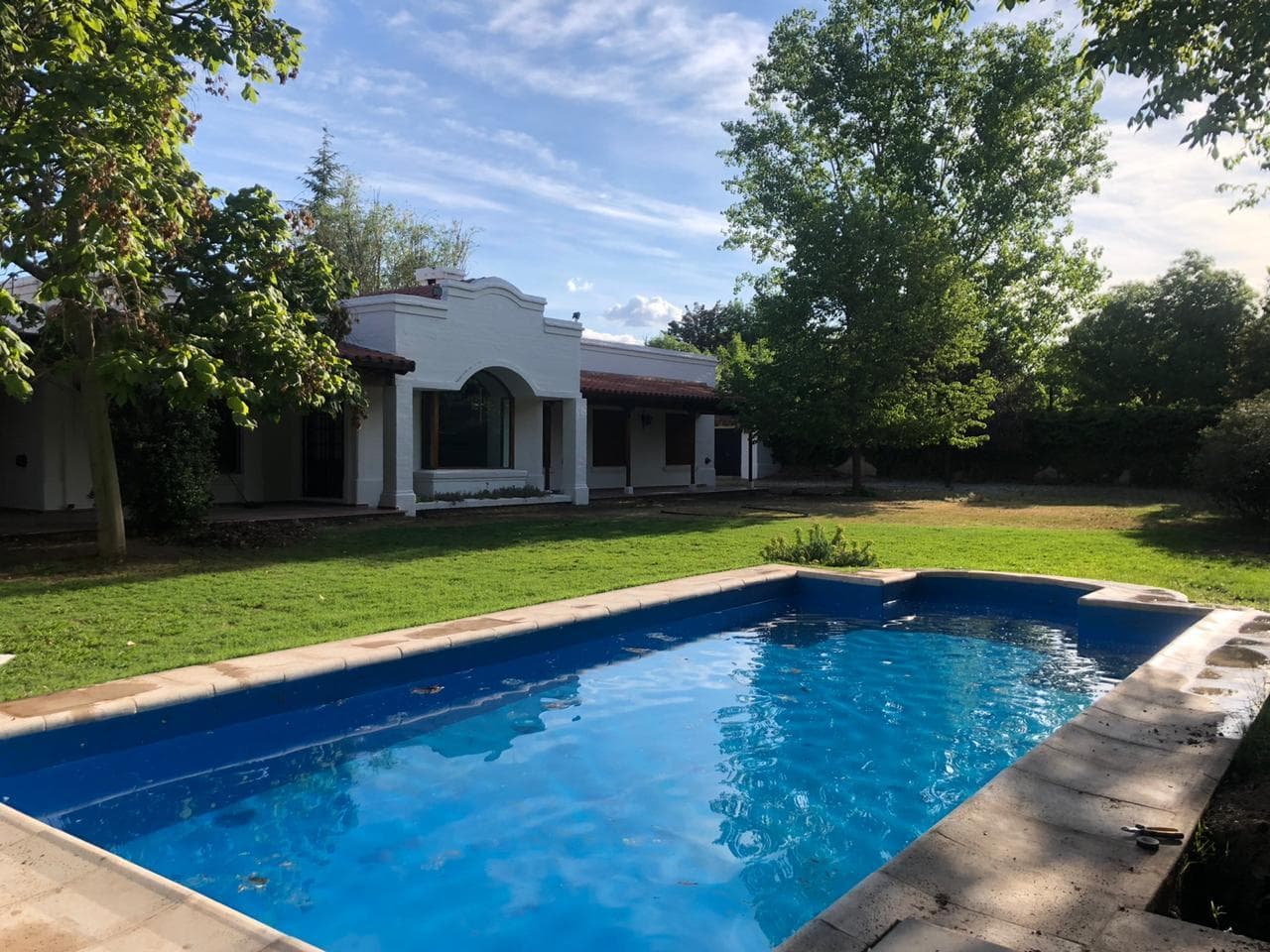 CASA EN ALQUILER CHACRAS DE CORIA - 1