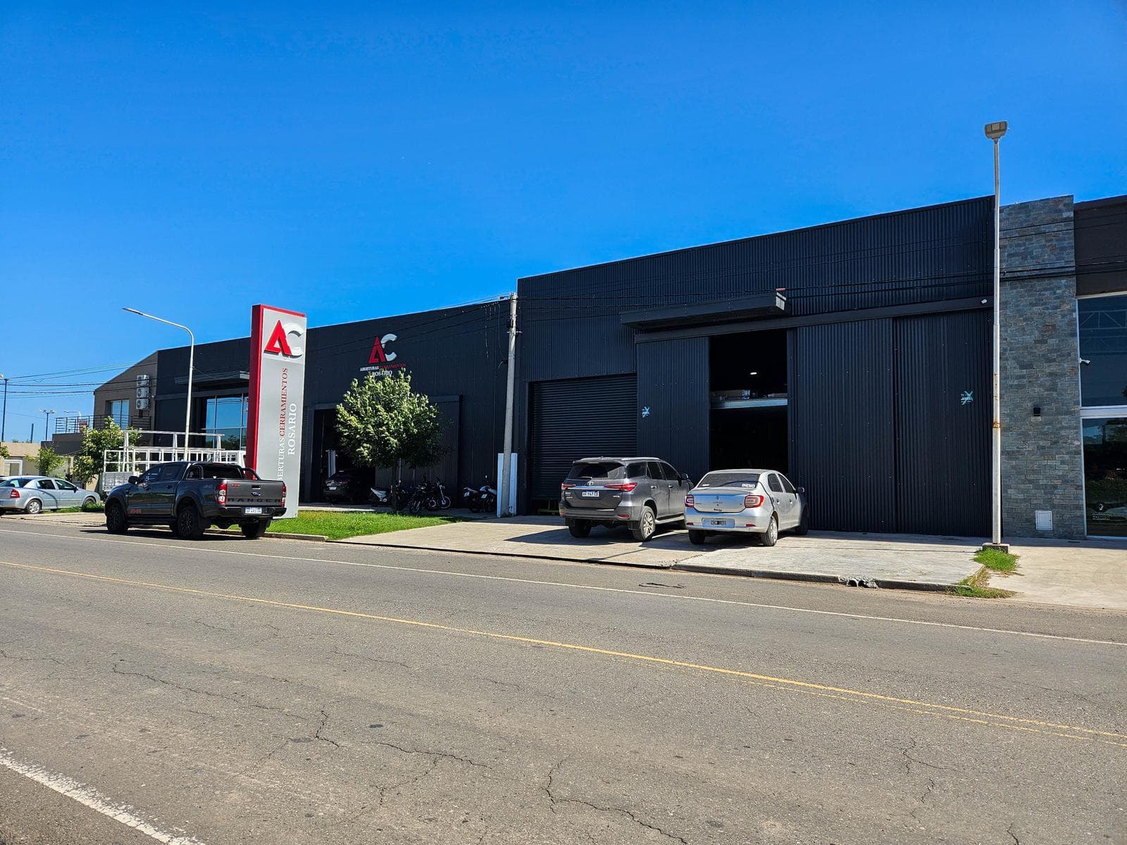 VENTA - GALPÓN IDEAL LOGÍSTICA O DEPÓSITO - AV BELGRANO, PEREZ - 1