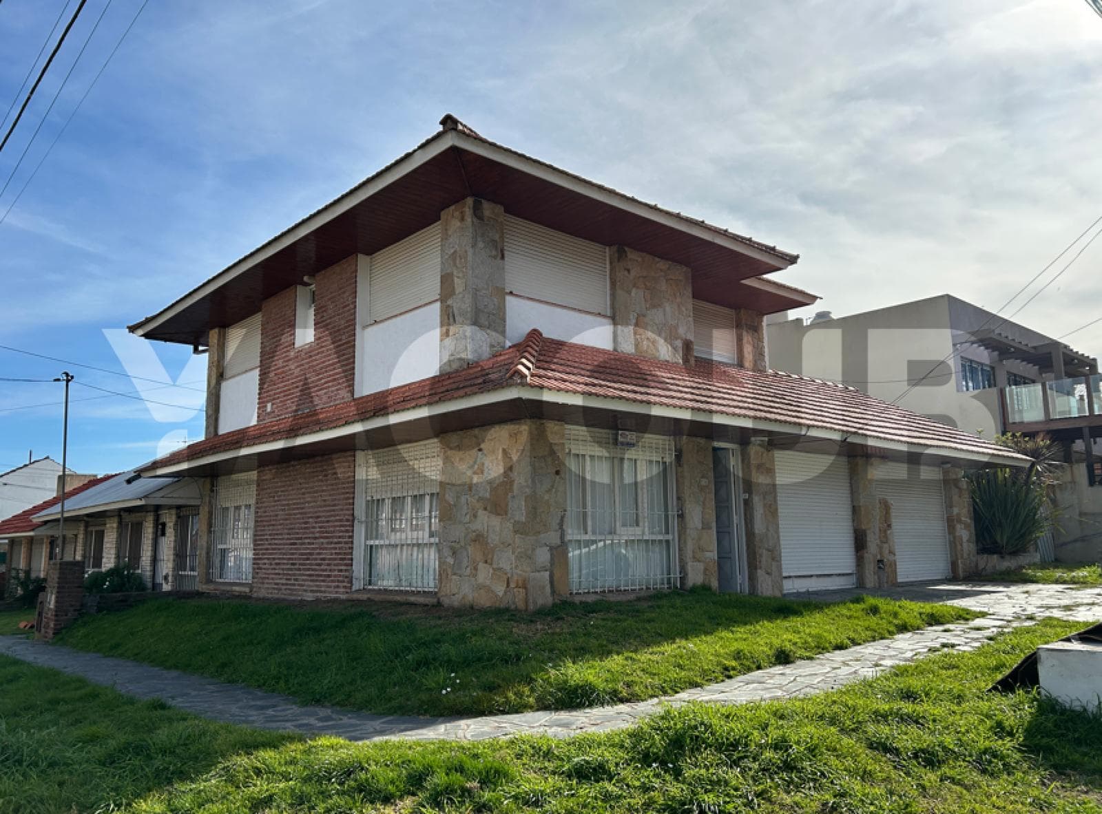 Casas en alquiler temporario - 4 Dormitorios 2 Baños - Mar del Plata - 1