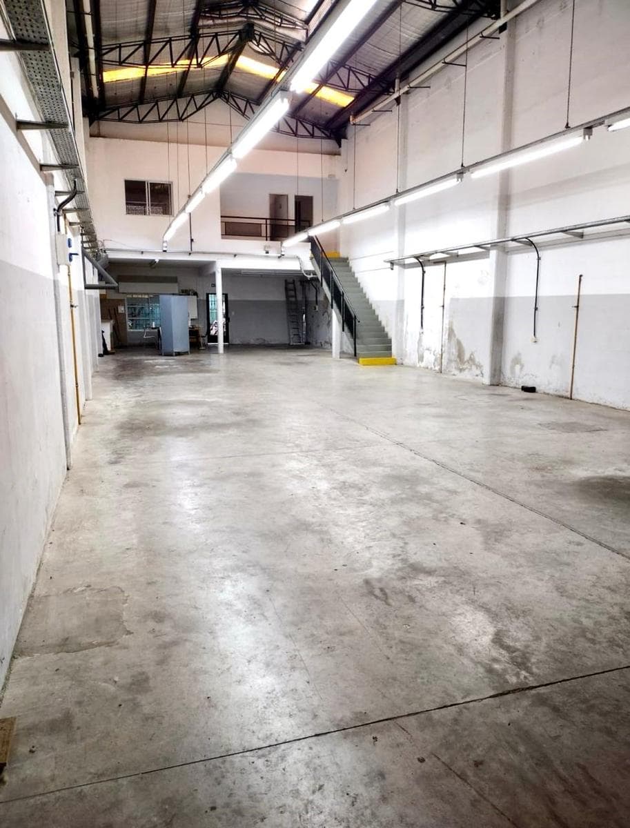 GALPON Y TRES MONOAMBIENTES EN LA BOCA VENTA - 1