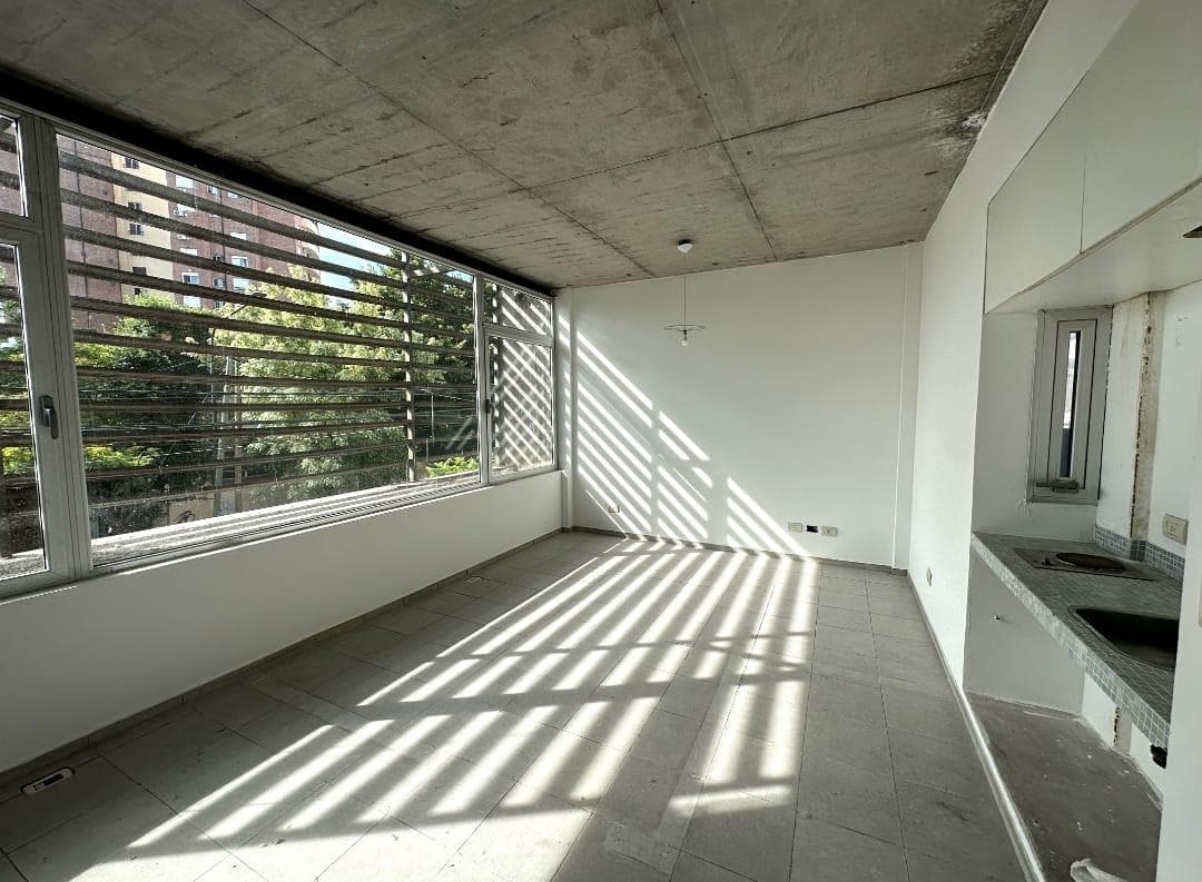 Alquiler Anual Oficina 2 amb ubicada en Tigre Centro - 1