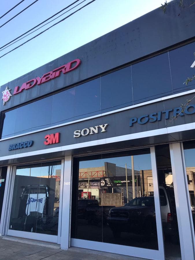 Local - La Plata - 1