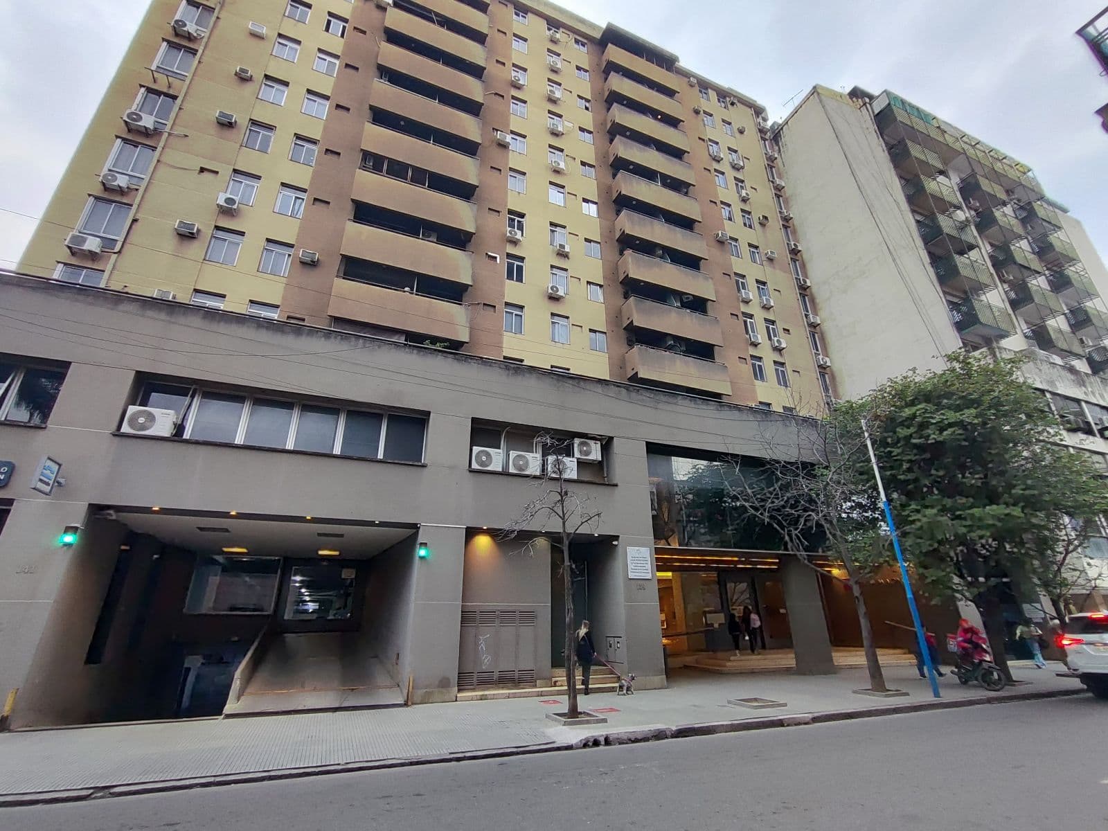 Venta Departamento de 3 Dormitorios - Microcentro - 1