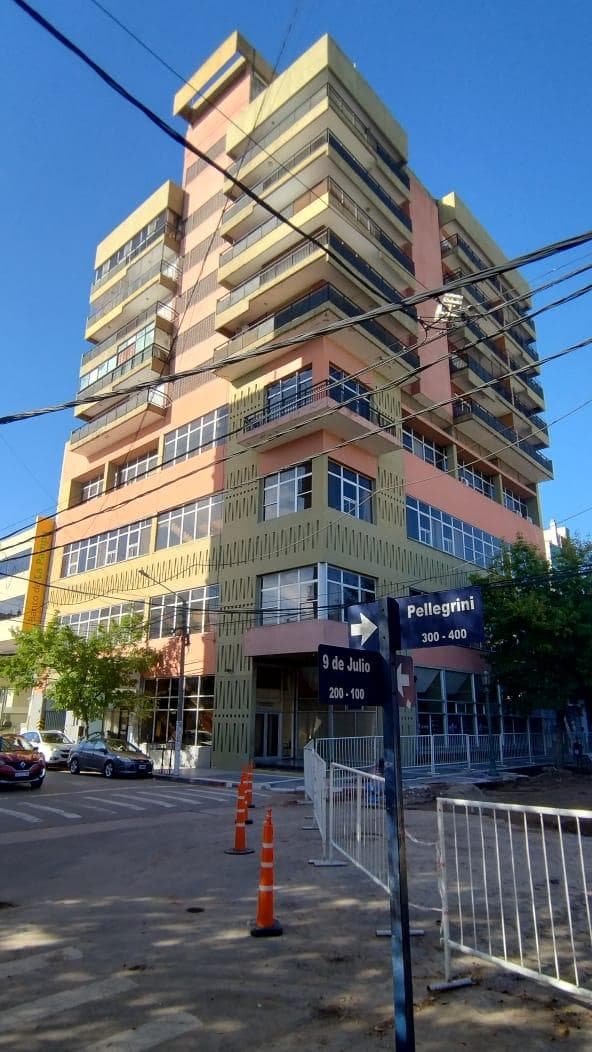 Pellegrini y 9 de Julio - 1