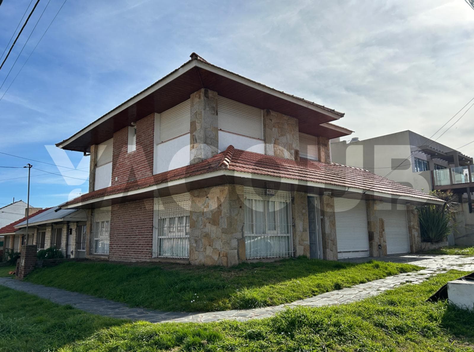 Casa en alquiler temporario - 4 Dormitorios 2 Baños - Mar del Plata - 1