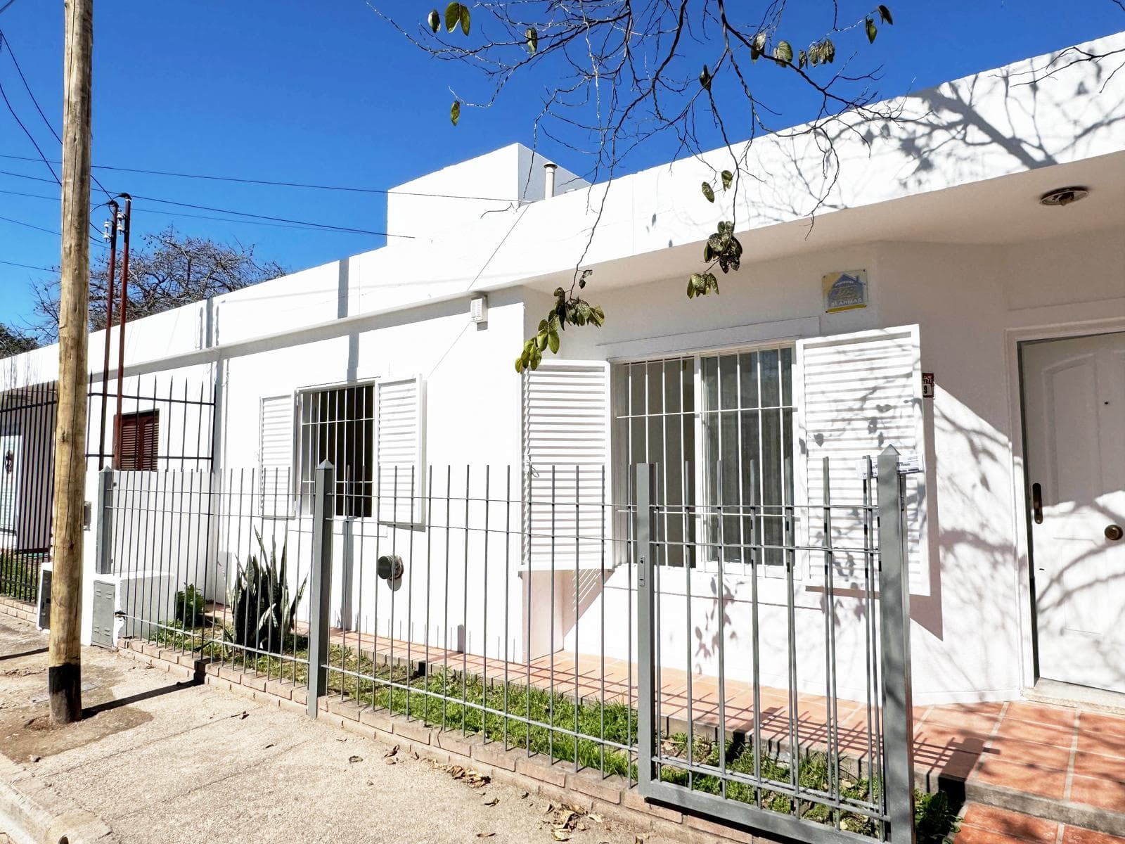 CASA EN ALQUILER - A MTS AV. SANTA ANA - PATIO - GARAGE - 2