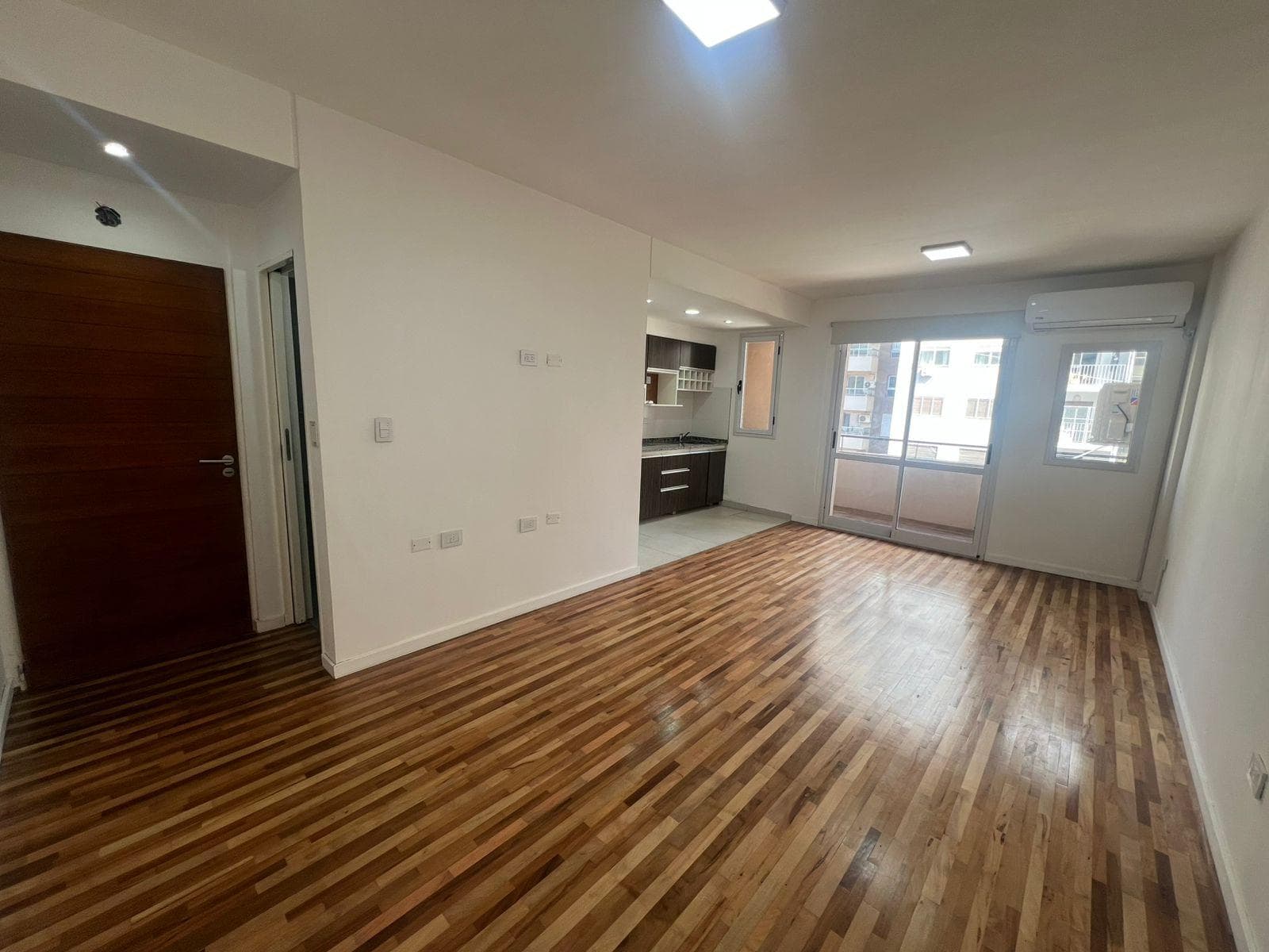 Oficina en Lanús Oeste - 1