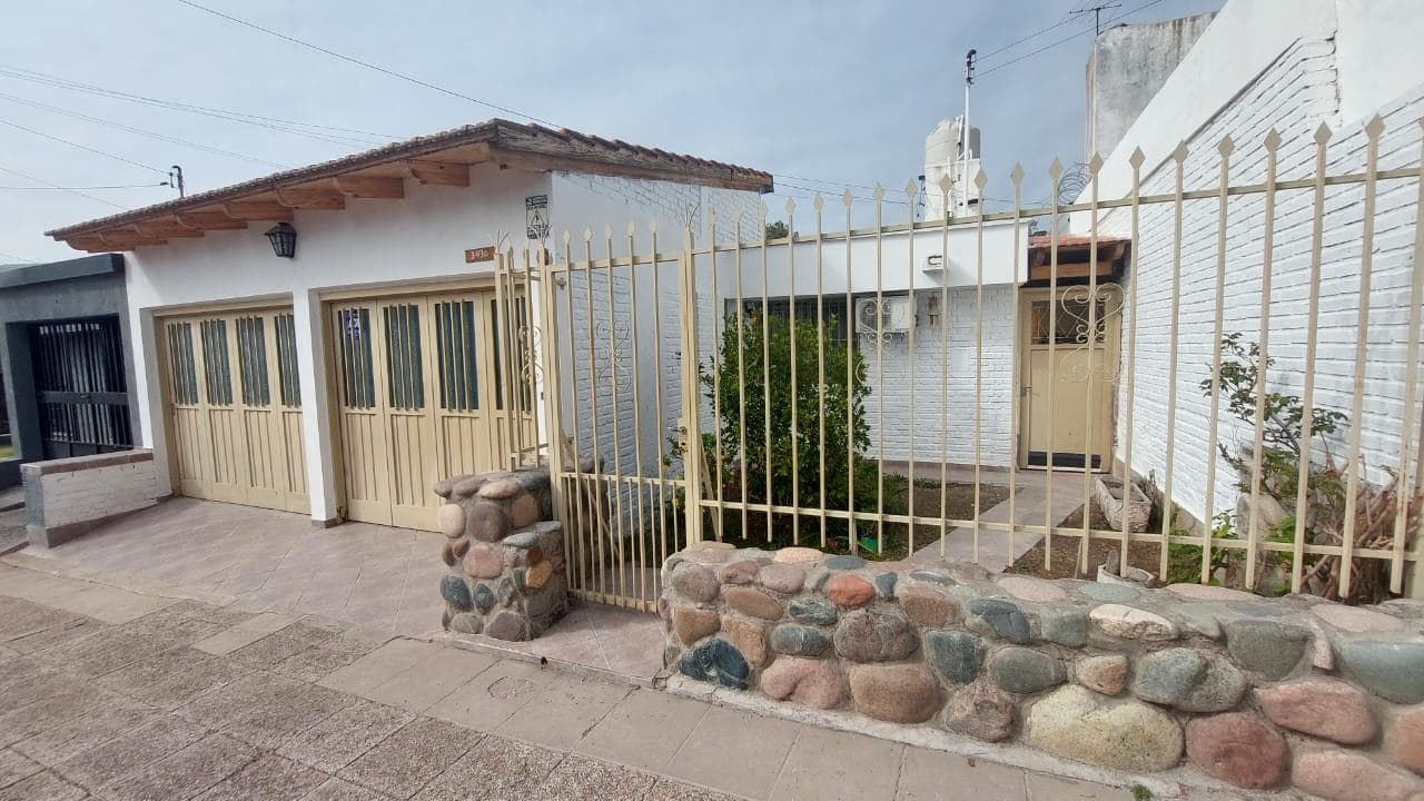 Casa en Godoy Cruz - 2