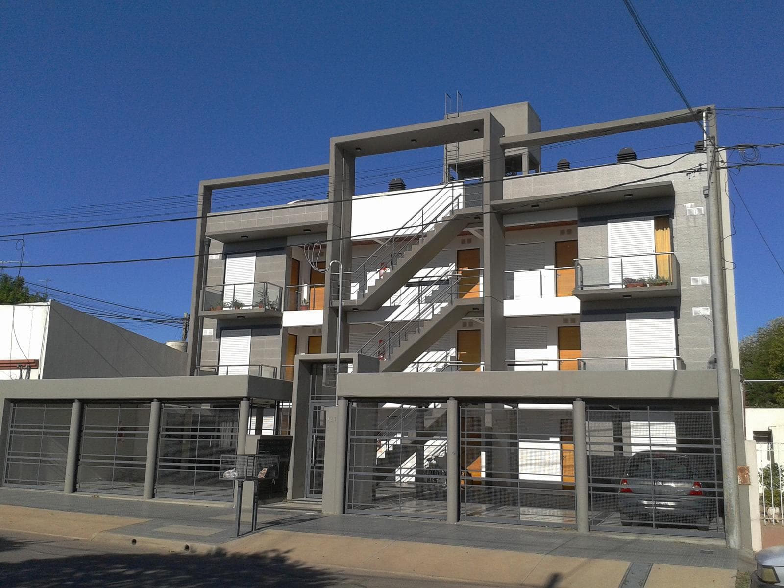 Departamento con cochera! - 1