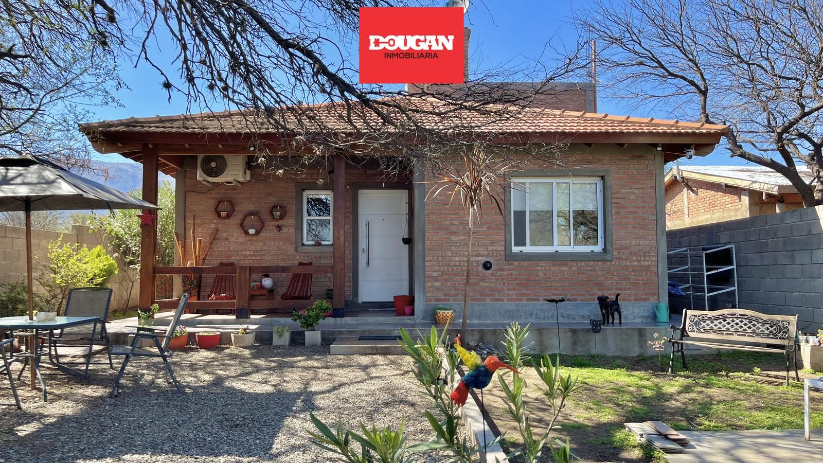 VENTA - Casa en Los Molles - a metros del ingreso - 1