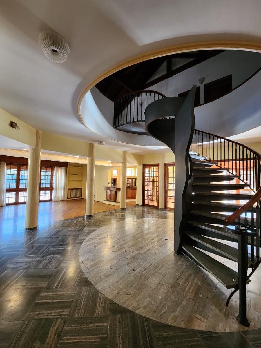 Alquiler Comercial Casa de 430 m² en Jockey Club, a metros del Paseo del Jockey - 1