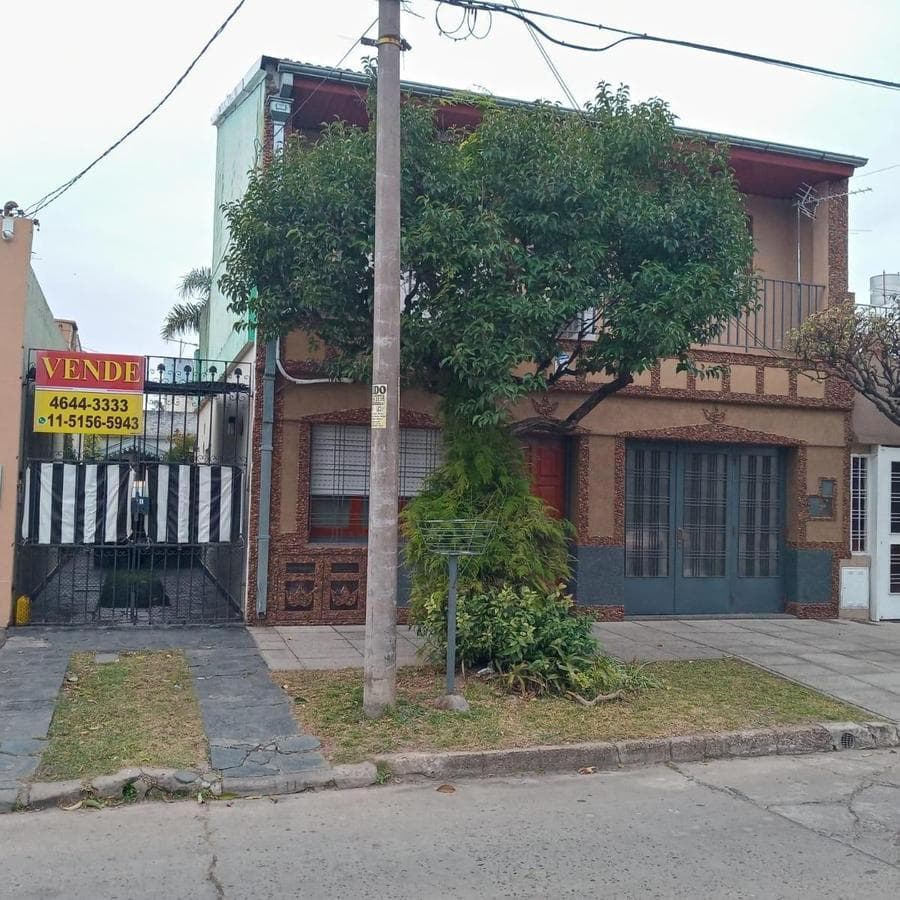 Ph 3 ambientes en excelente estado con garage para 2 autos. - 1