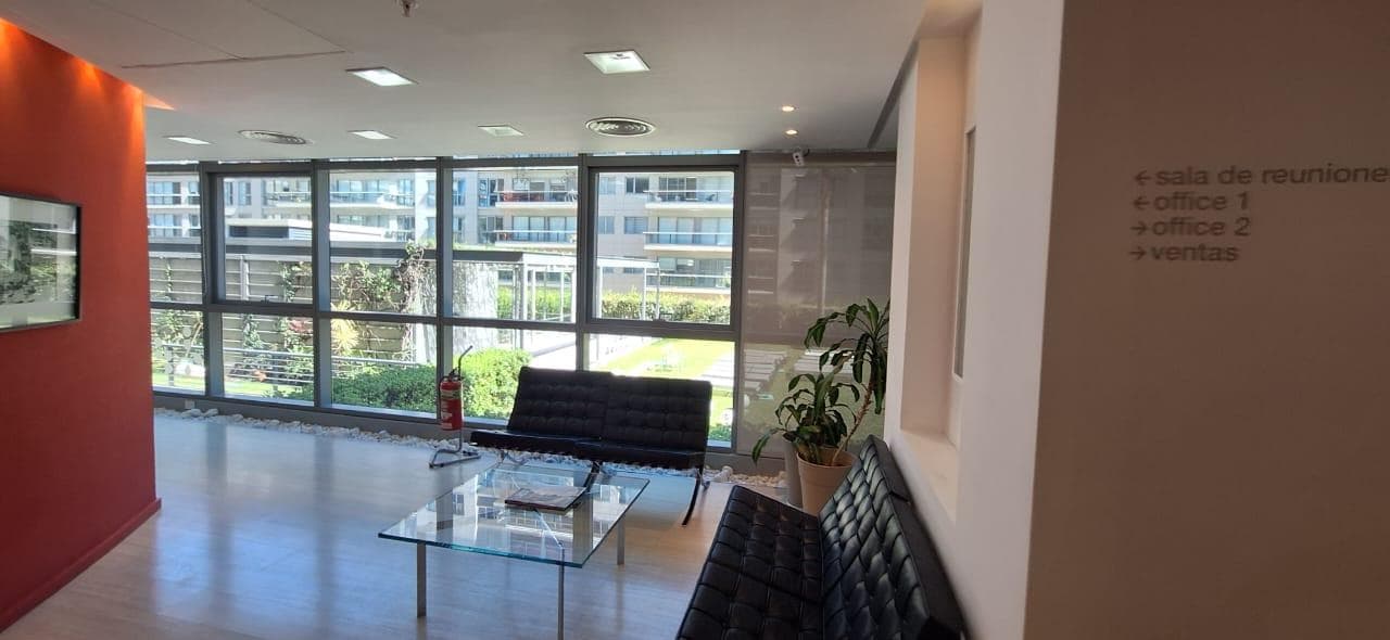 ALQUILER DE OFICINA CORPORATIVA AMOBLADA c/2 COCHERAS (opcionales) - MADERO CENTER - 2