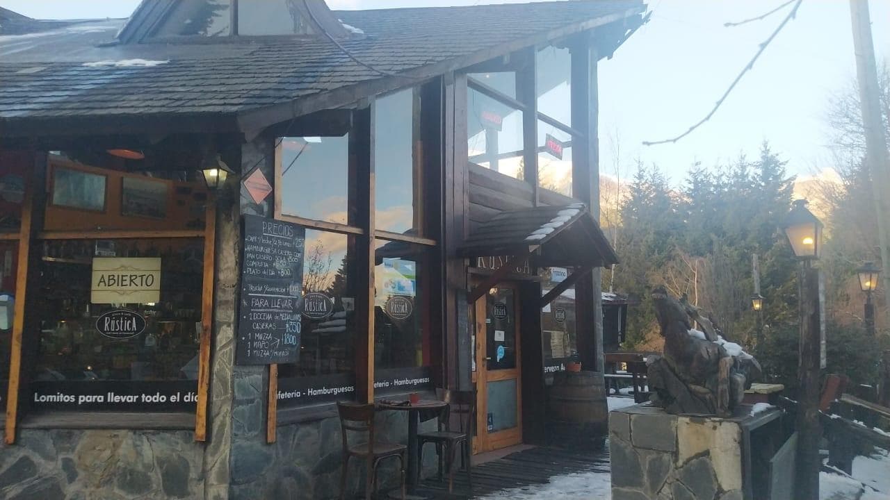 Fondo de Comercio en Villa La Angostura - 1