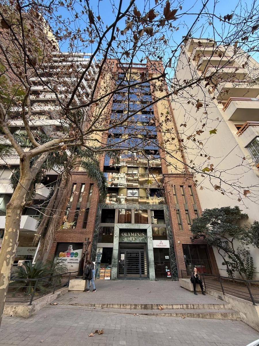 Ob. Salguero piso alto, balcón amplio!!! - 1