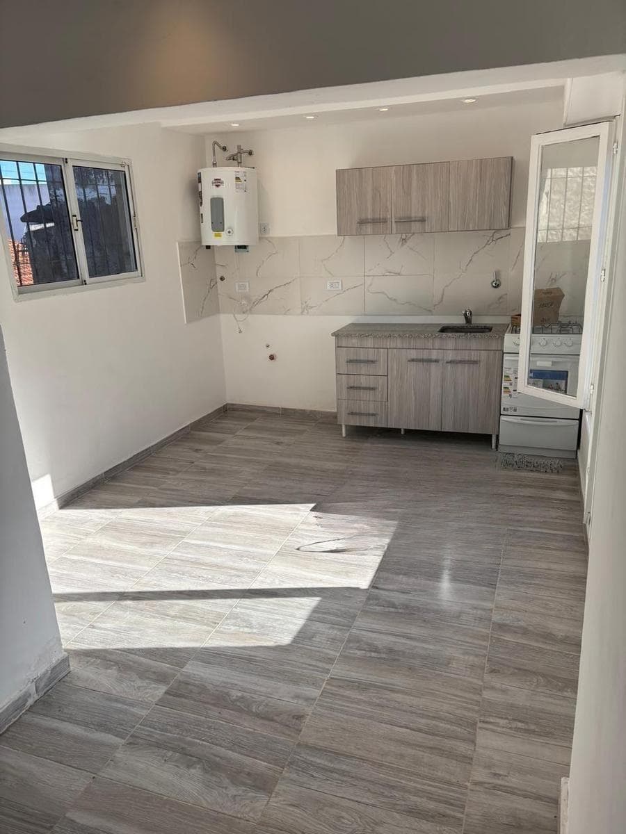 PH en Villa Primera - 2