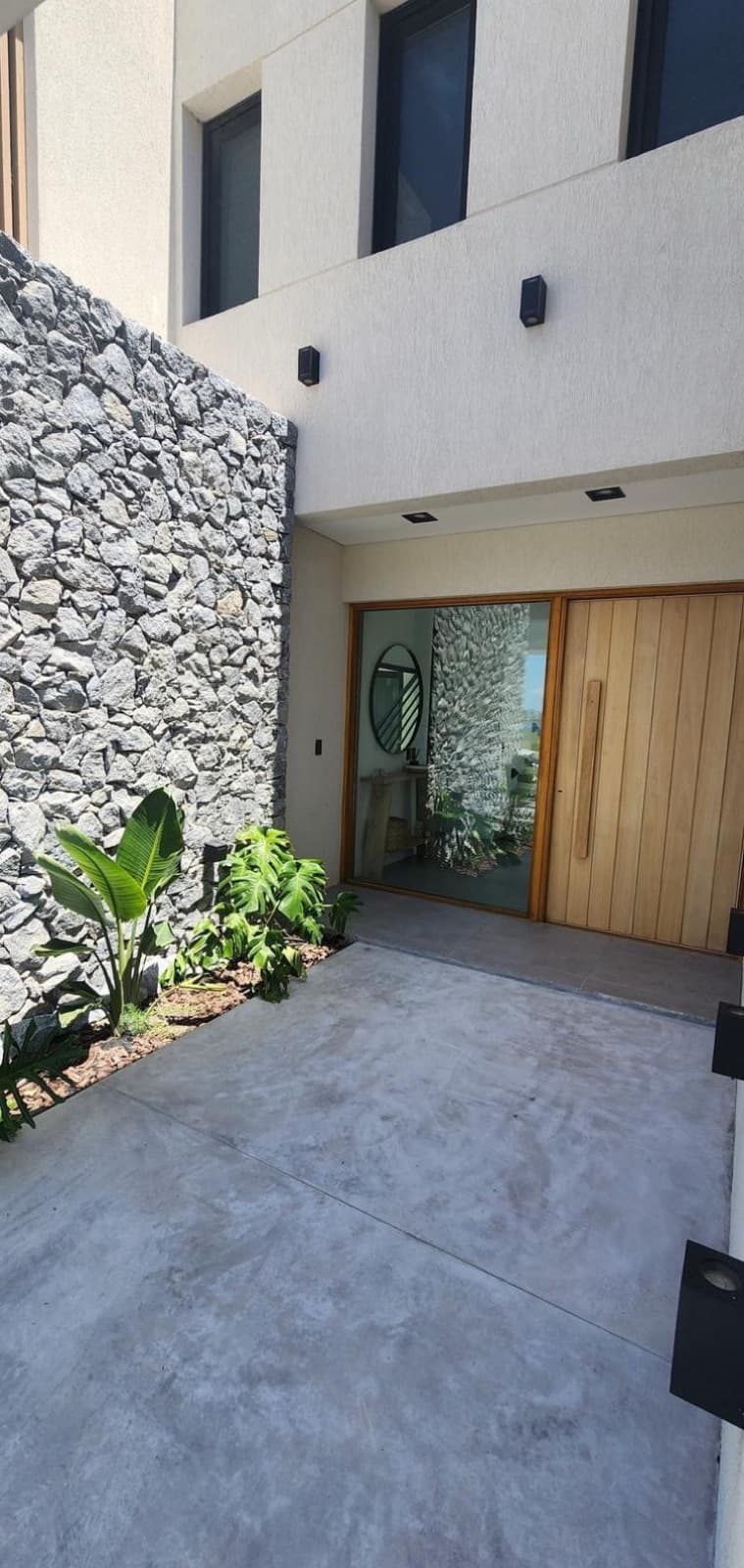 Venta - Alquiler - Casa - Costas - Puertos del Lago - 7 ambientes - 483 metros al agua - 2