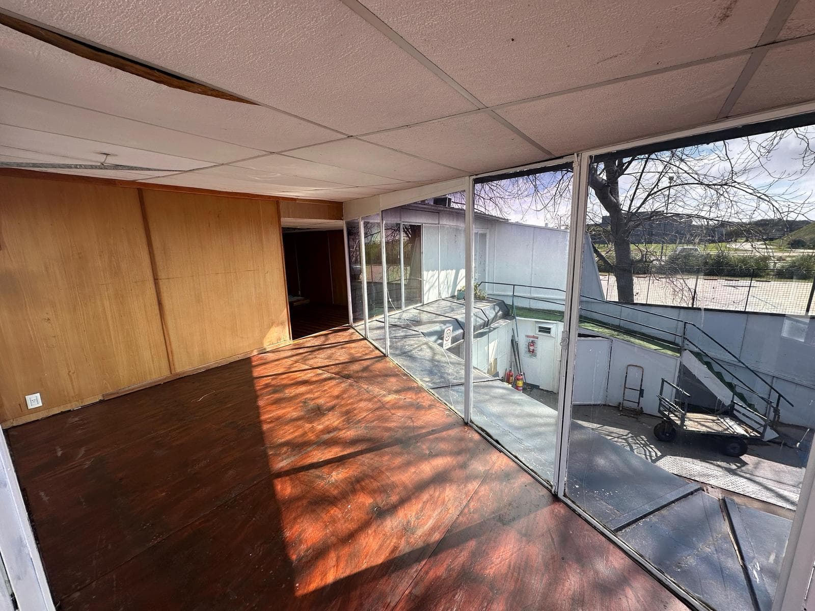 Oficina en alquiler Costanera norte - 1