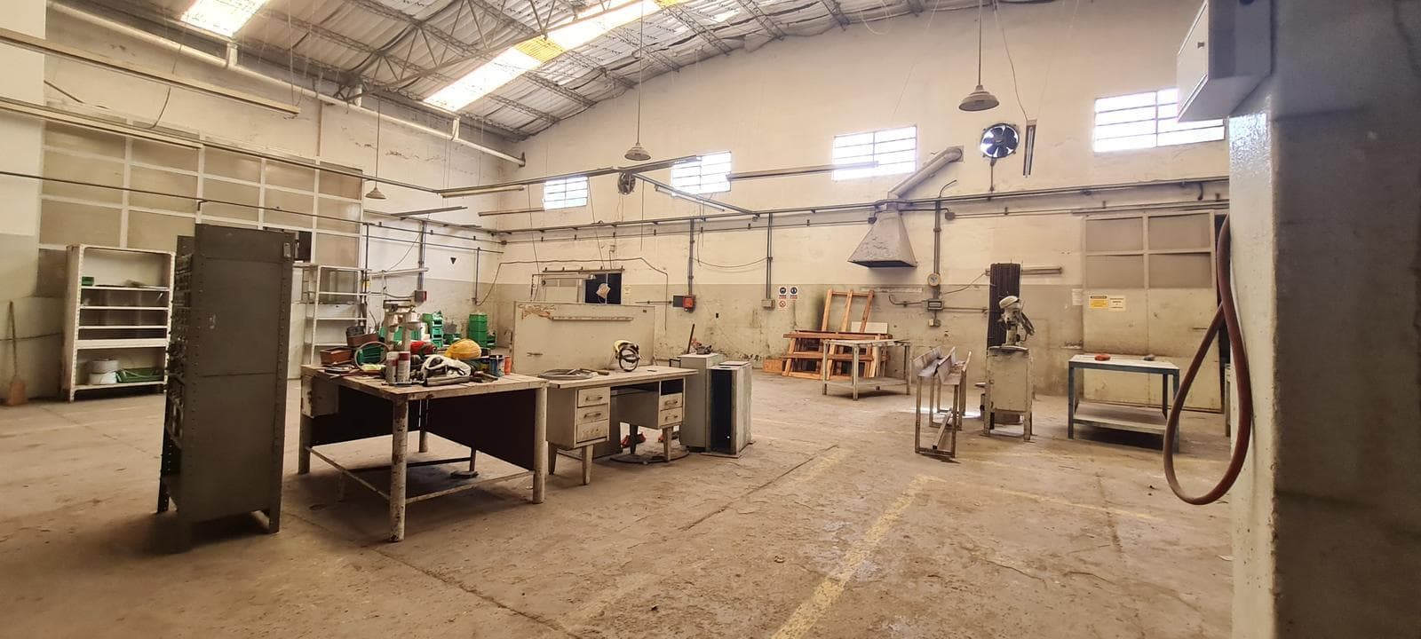 Venta de Terreno / Galpon / Deposito apto edificio en Florida Oeste Vicente Lopez - 1