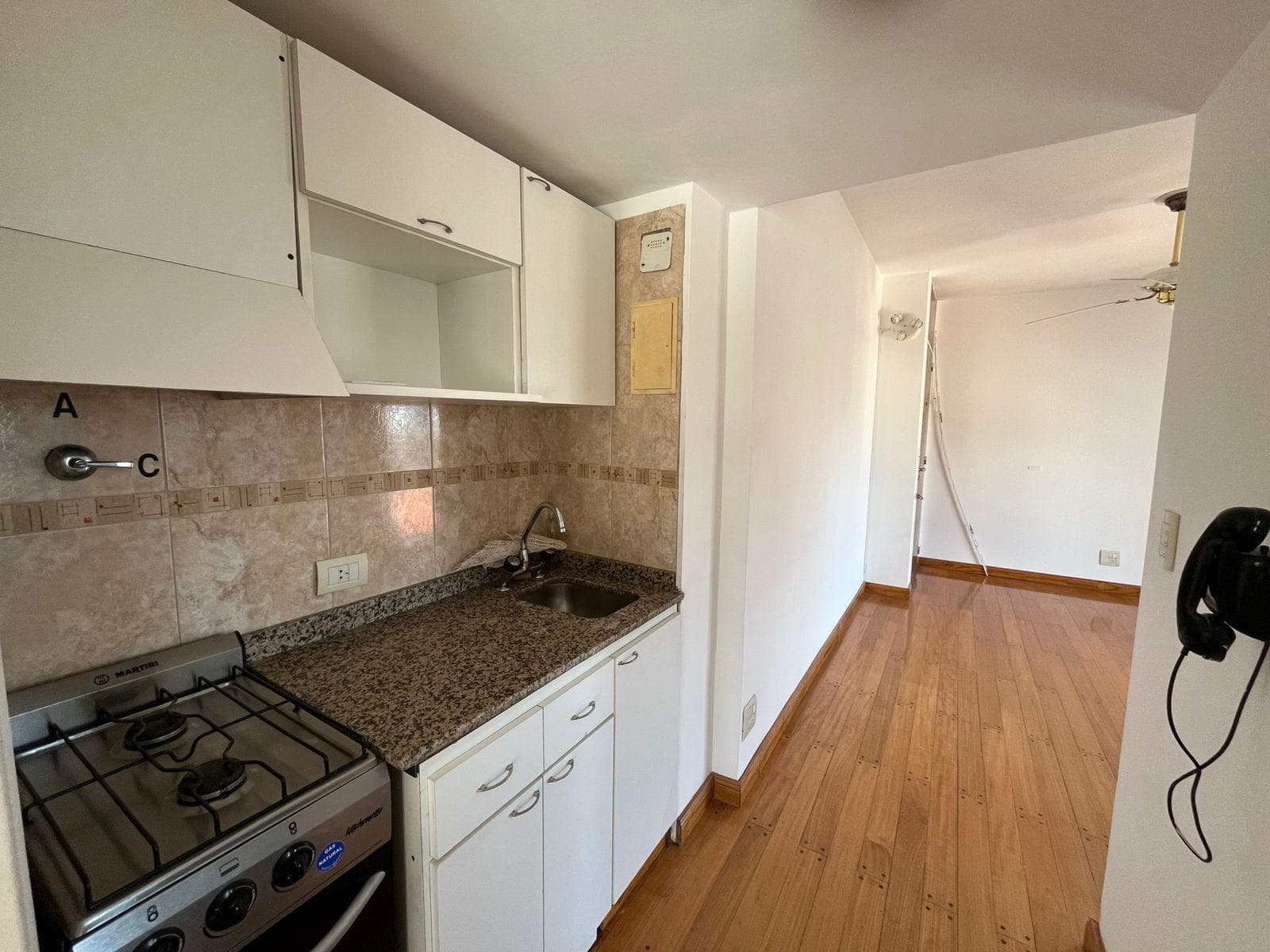 Departamento 2 ambientes en Alquiler con cochera - 2