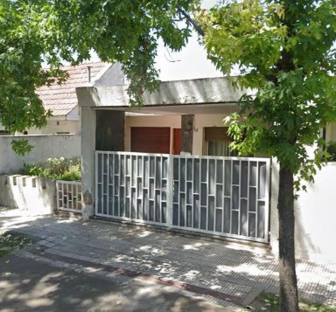 Casa en venta - 3 Dormitorios 1 Baño - Mercedes - 1