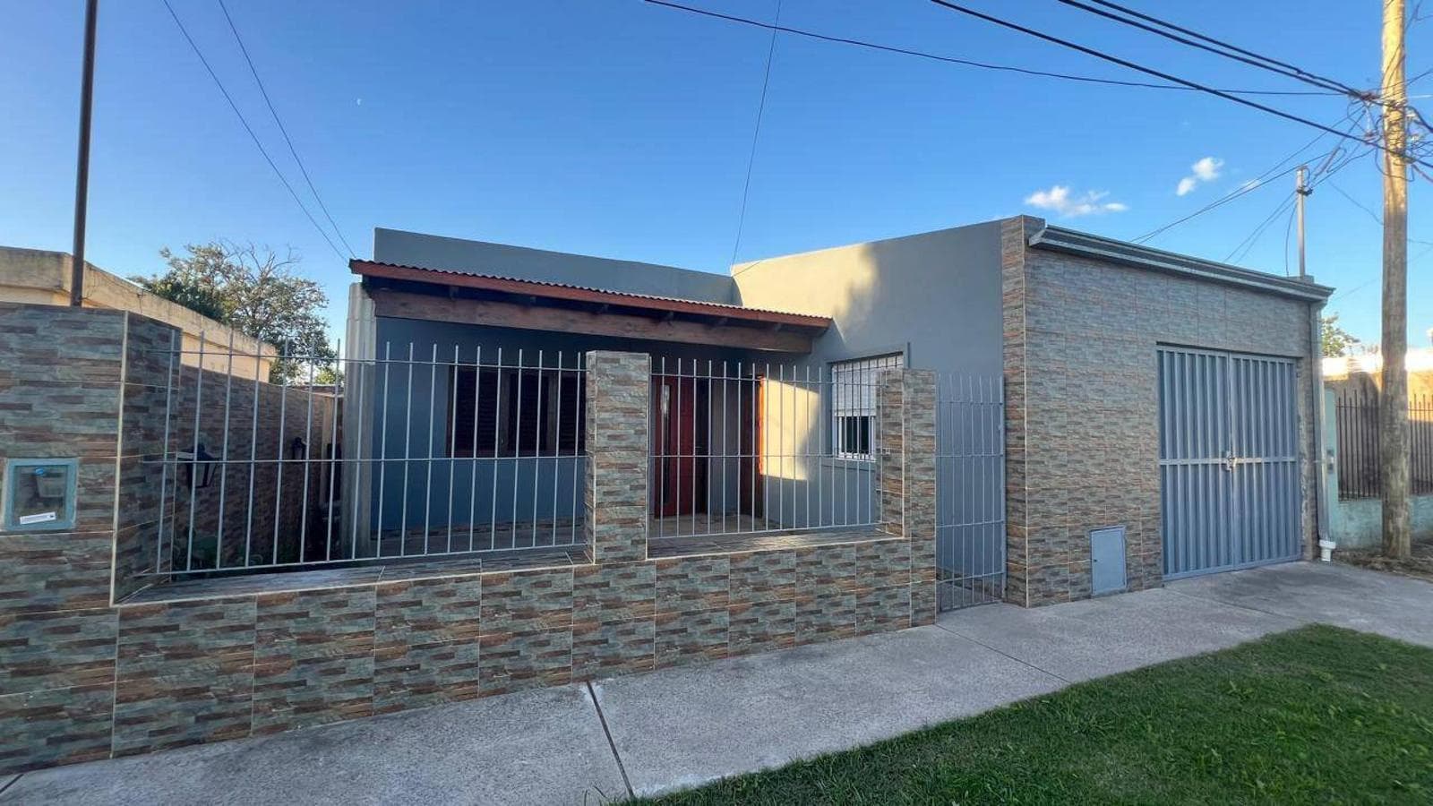 Casa en venta - 3 Dormitorios 2 Baños - Mercedes - 1