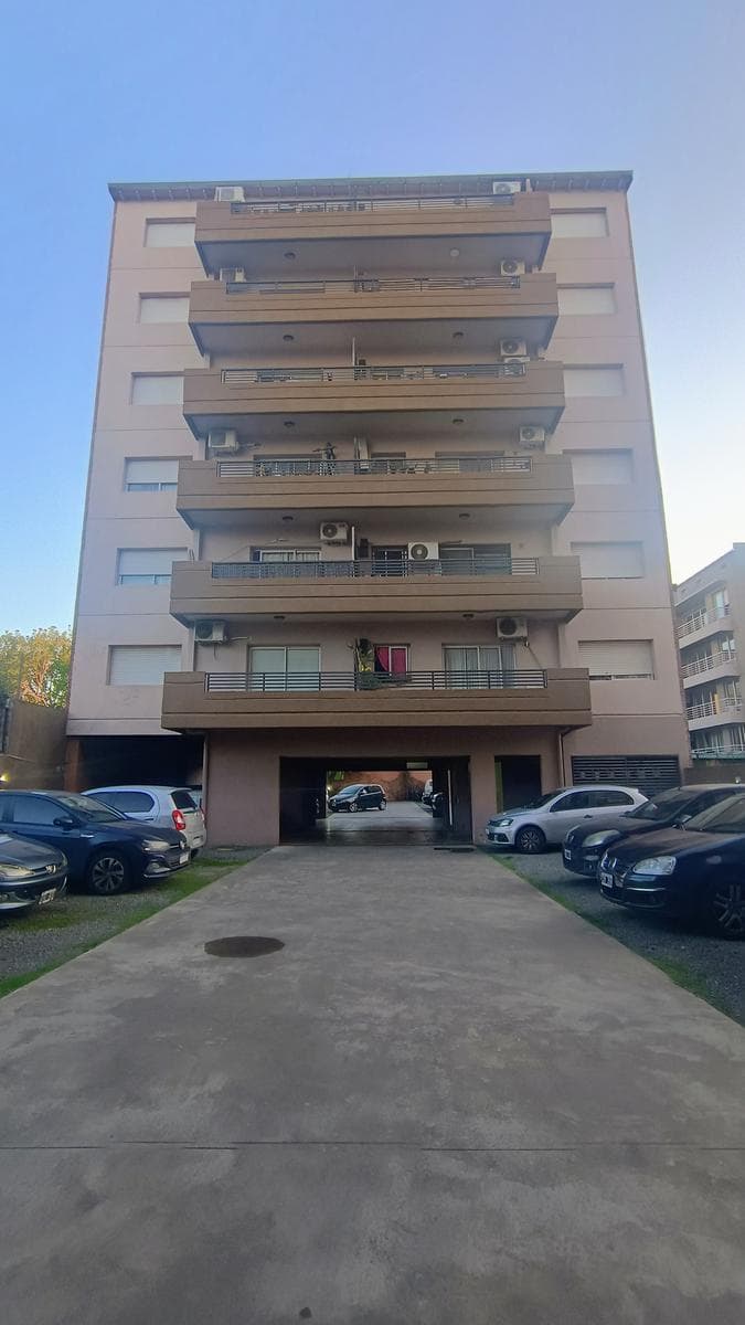 Lindísimo 2 ambientes con cochera en alquiler anual. Tigre - 2