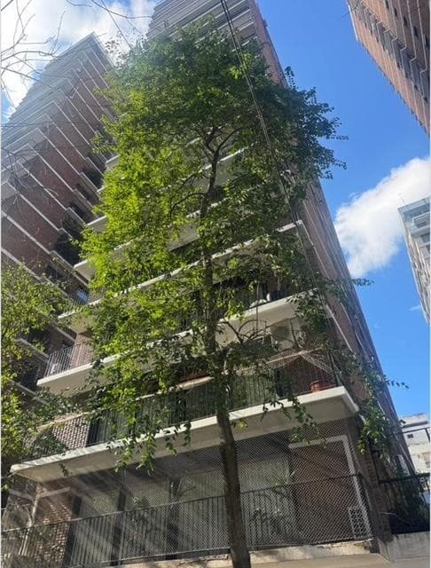 Alquiler Piso en torre 3 dormitorios 3 baños Cochera todo reciclado en 3 de Febrero Belgrano - 1