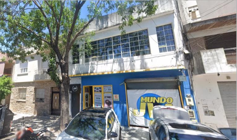 Galpón en Floresta apto para la Industria 220mts2- alquiler venta - 1