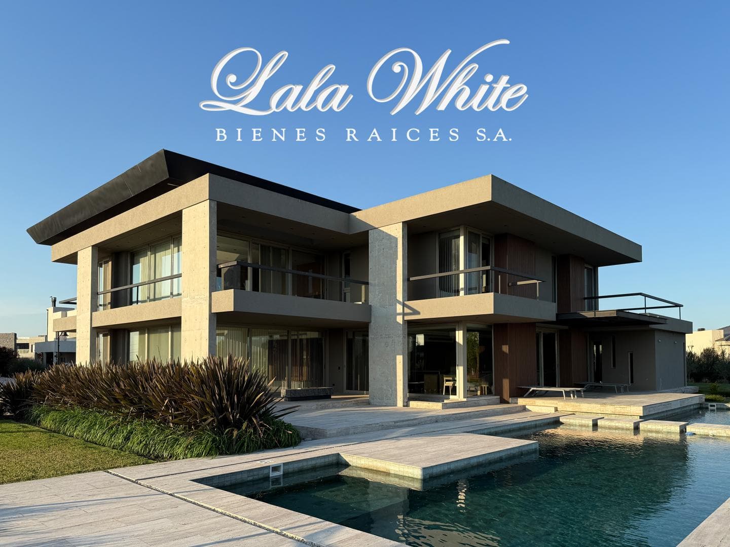 Exclusiva casa con cava subterranea en venta - La Providencia Country Club, Canning, Ezeiza - 1