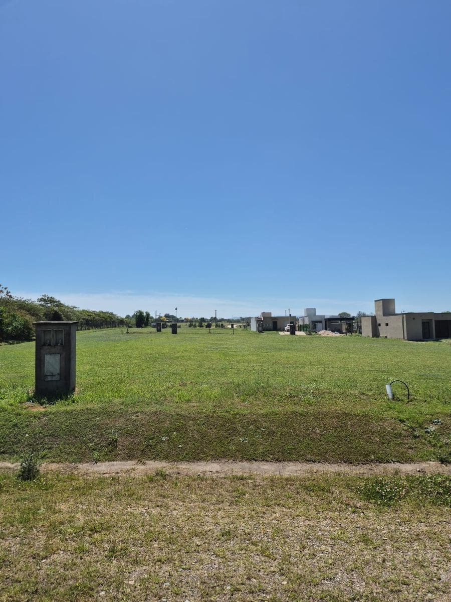 Terreno en Barrio Privado en Villa Carmela - 1