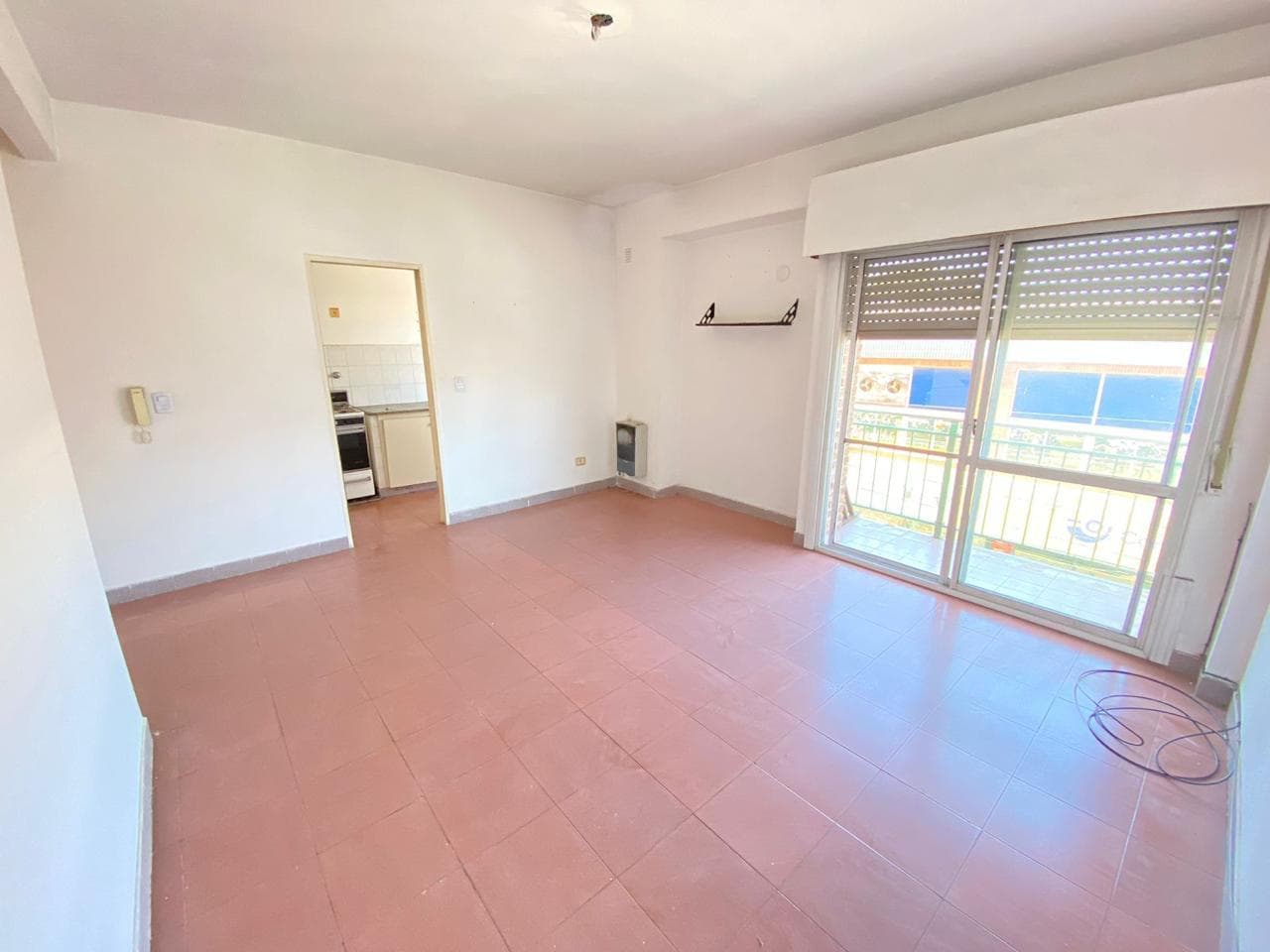 Venta de Departamento 2 ambientes en Fcio. Varela Centro - 1