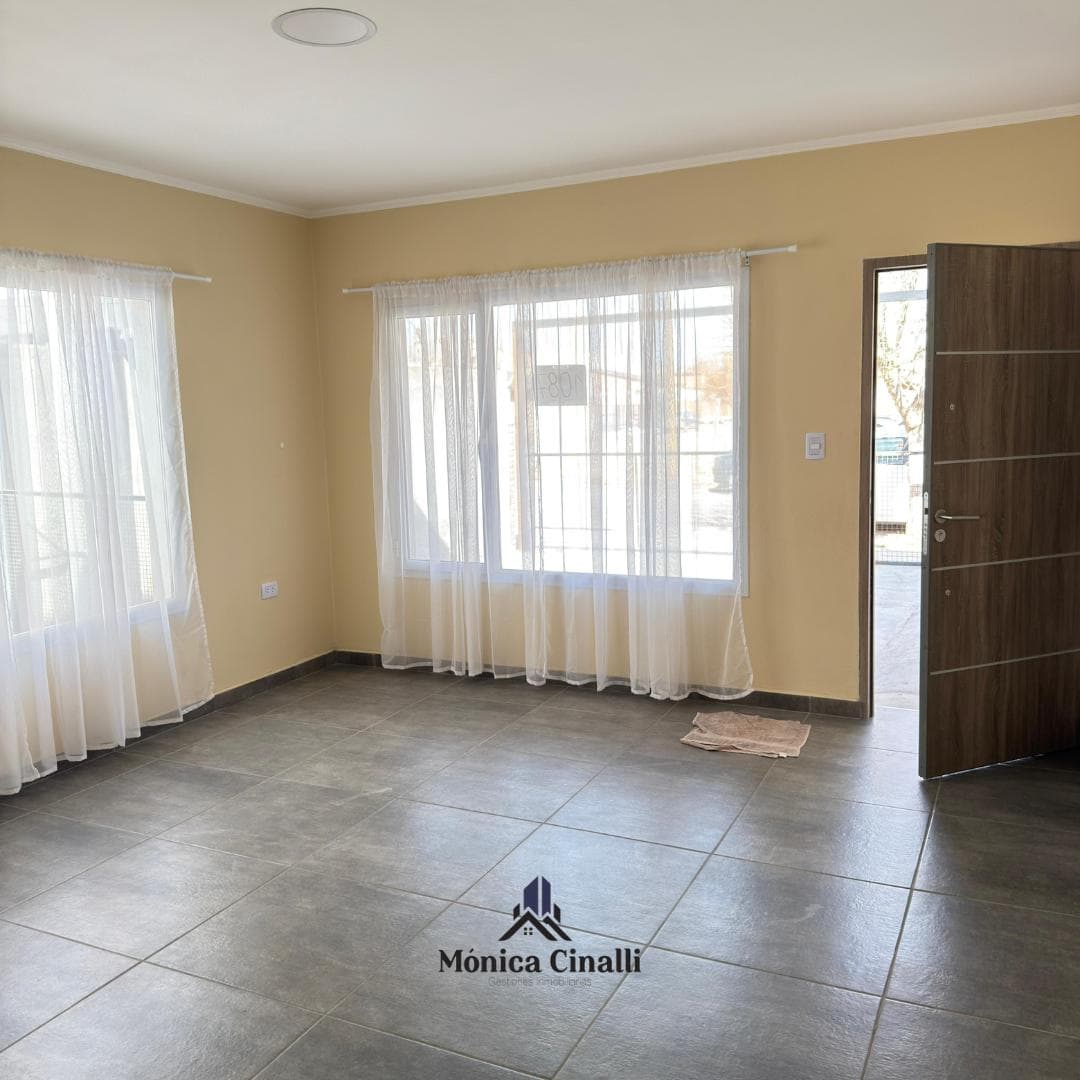 Casa en Villa Regina - 1