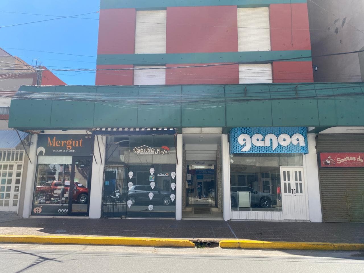 LOCAL COMERCIAL EN PLENA PEATONAL - EXCELENTE UBICACION - 1