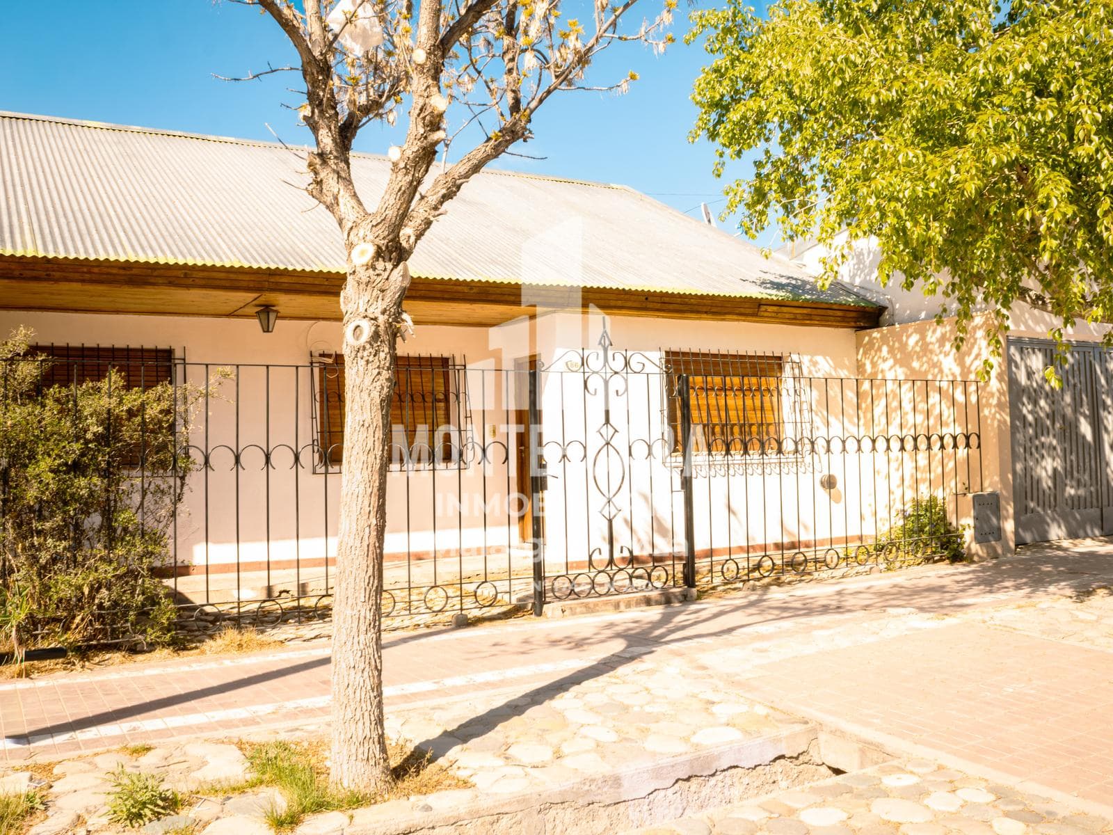 Casa en pleno centro, zona bancaria. - 1