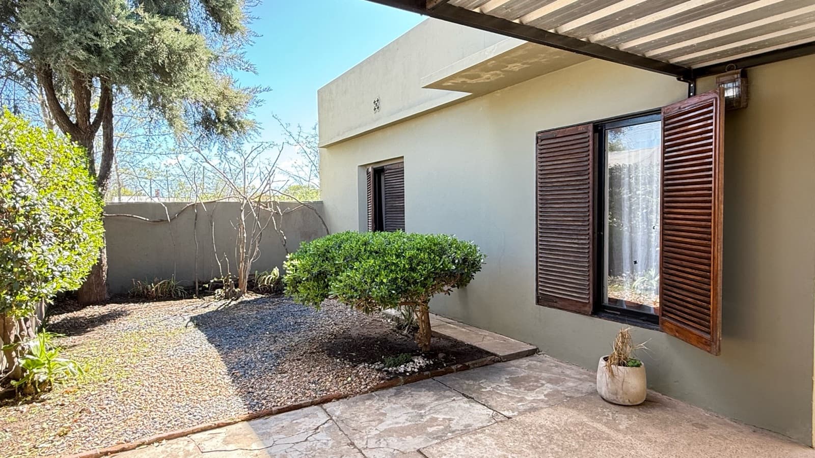 ¡Se vende esta encantadora casa en Empalme Lobos! - 1