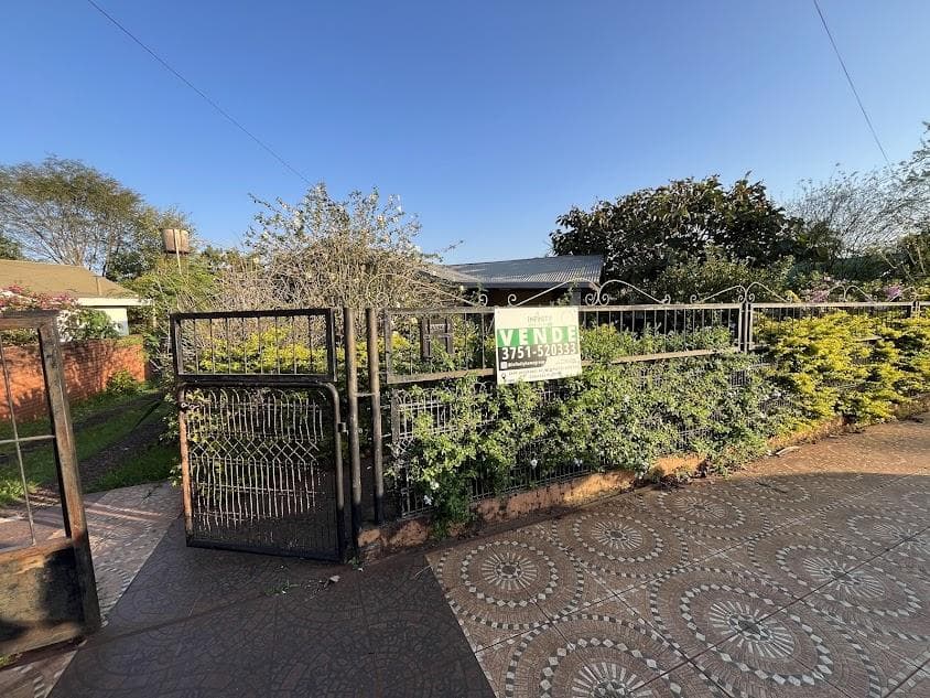 Casa en pleno centro de Puerto Esperanza Misiones - 1