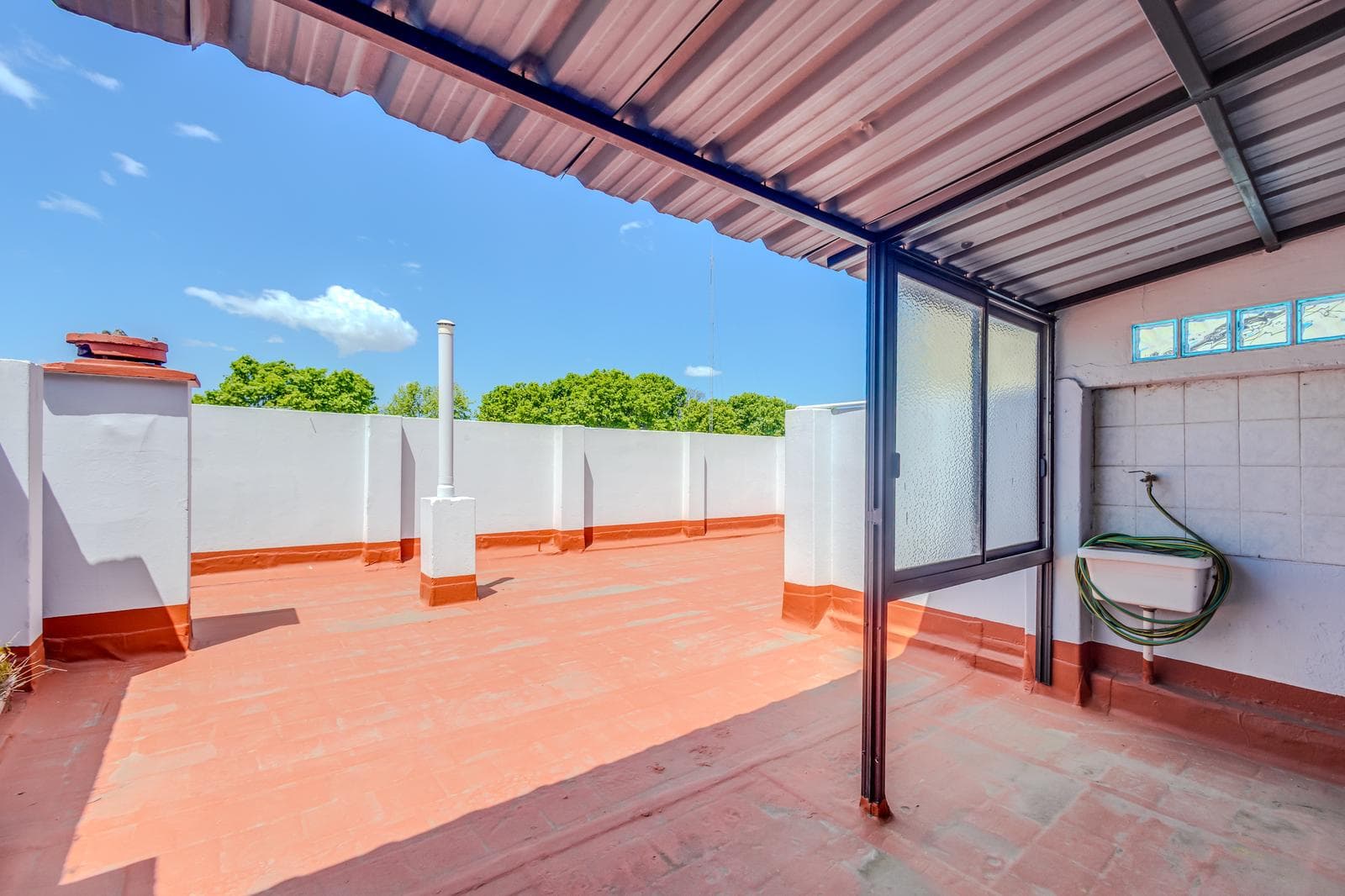 Divino PH de 2/3 ambientes con terraza - 3º piso por escalera - 1