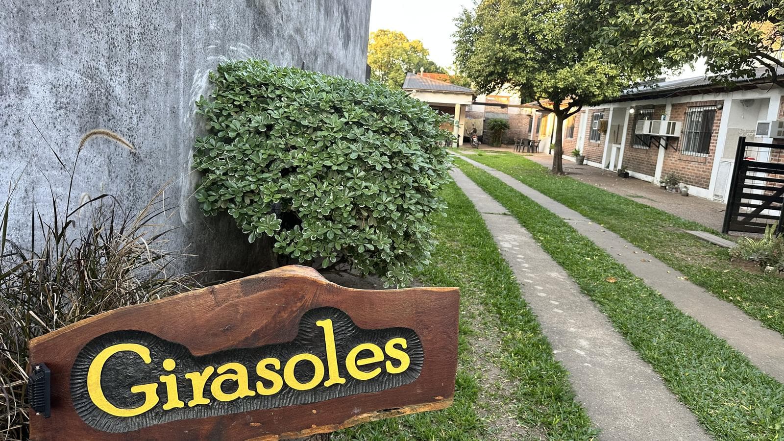 Complejo de 5 departamentos en zona termas de Colon. - 1