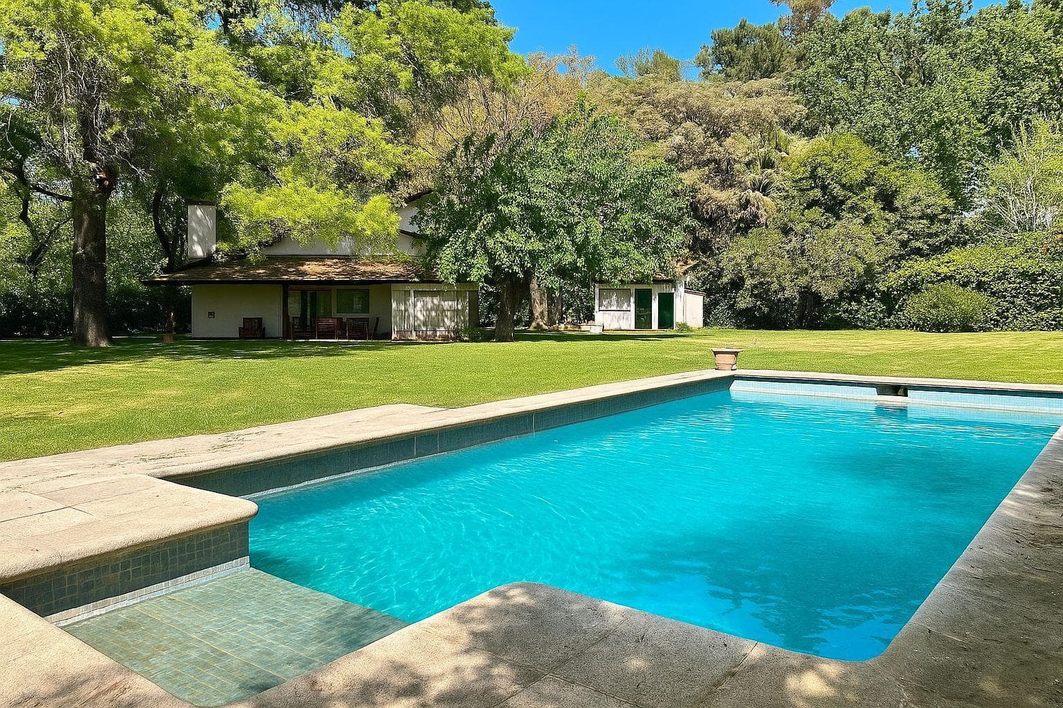 Venta Casa Quinta con pileta en Tortuguitas. APTO CREDITO - 1