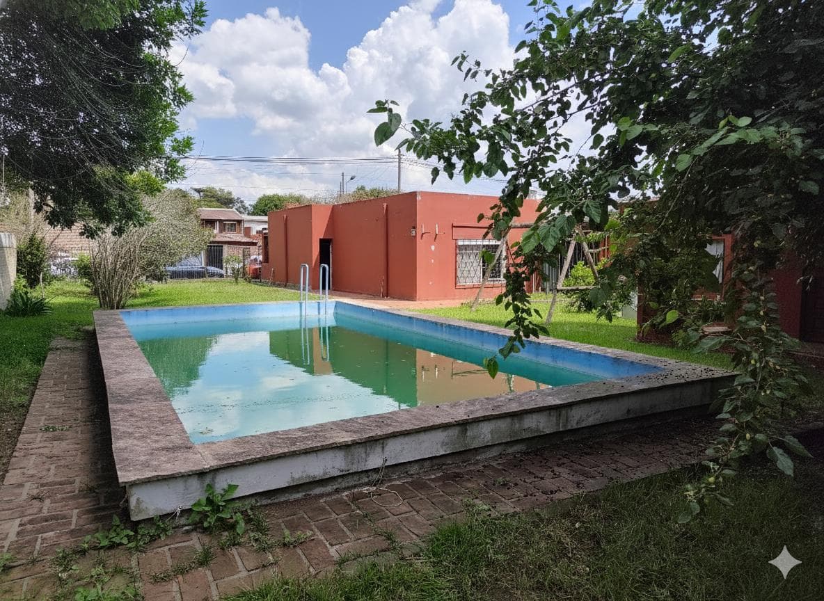 Casa quinta en Tortuguitas centro|600mts lote pileta, ideal vivienda o inversión.Todos los servicios - 1