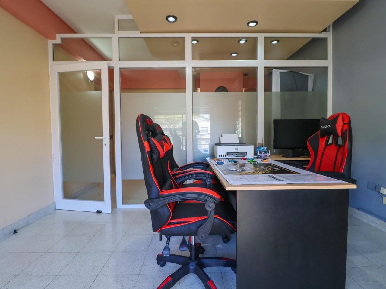 VENTA DEPARTAMENTO (OFICINA) 3 DORMITORIOS - CENTRO NEUQUÉN - 1