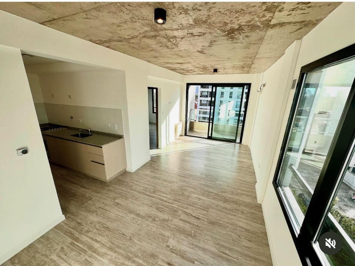 Hermoso 2 ambientes en venta en centro de temperley - 1