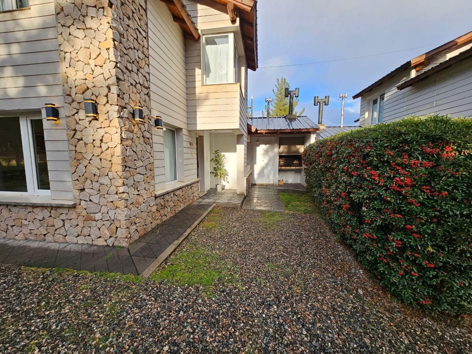 Complejo Hotelero - 4 Cabañas - Esquel - 1